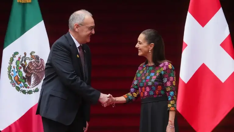 Claudia Sheinbaum y Guy Parmelin acordaron actualizar el acuerdo comercial entre México y Suiza para fortalecer el intercambio económico y las inversiones.