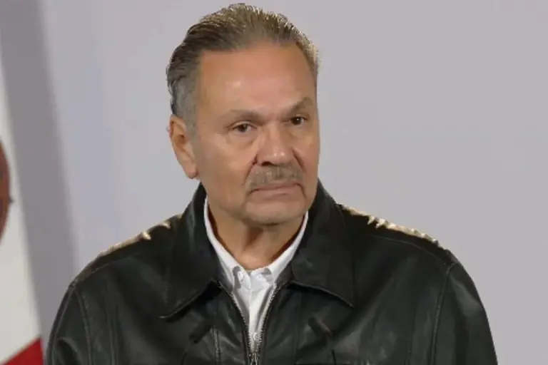 Octavio Romero Oropeza, director del Infonavit, justifica su patrimonio declarado ante las autoridades.