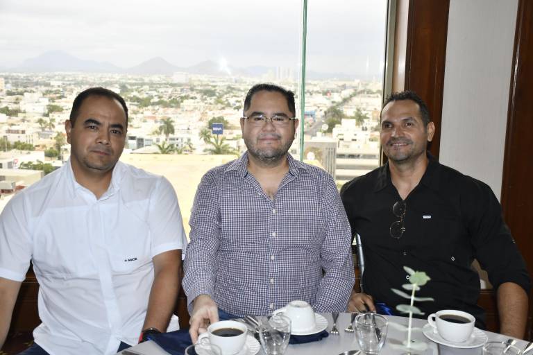 Disfrutan papás del Senda de un día padrísimo