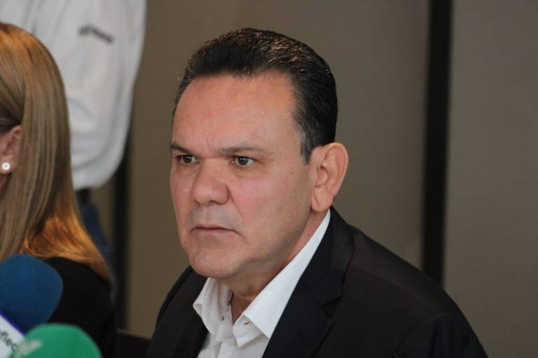 La gente en Sinaloa no quiere hablar de la sucesión... lo que exigen es regresarle la paz: Diputado