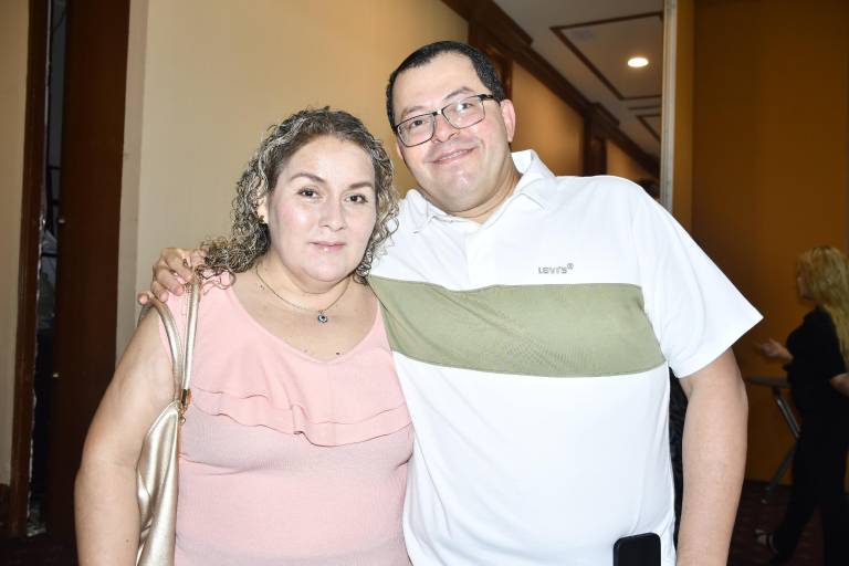 Reconocen trayectoria de la periodista Blanca Rosa Peinado