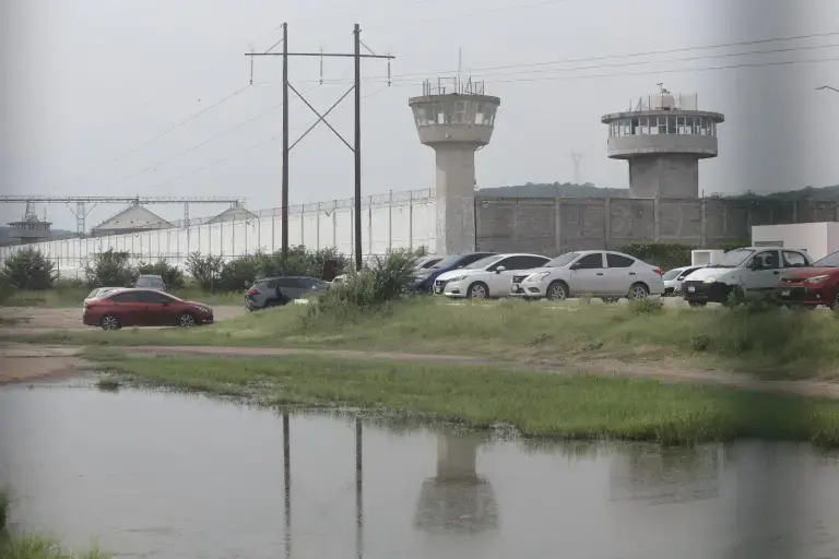 La crisis penitenciaria en Sinaloa deja una estela de violencia y fuerza la construcción de un nuevo penal.