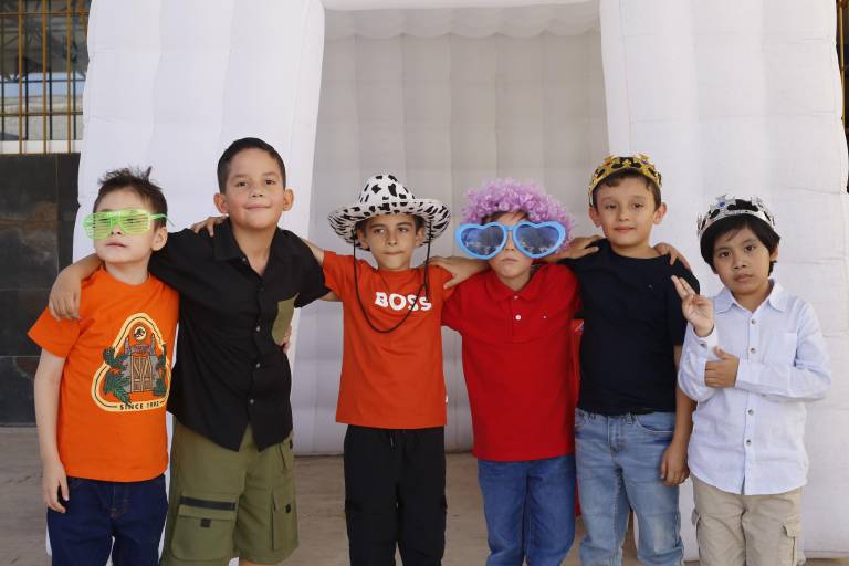 Con juegos mecánicos celebran su tradicional Día del Niño