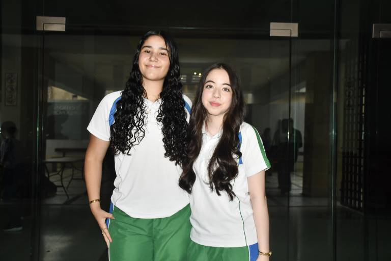 Agradecen a Dios, alumnos del Instituto Senda por culminar una etapa de su educación