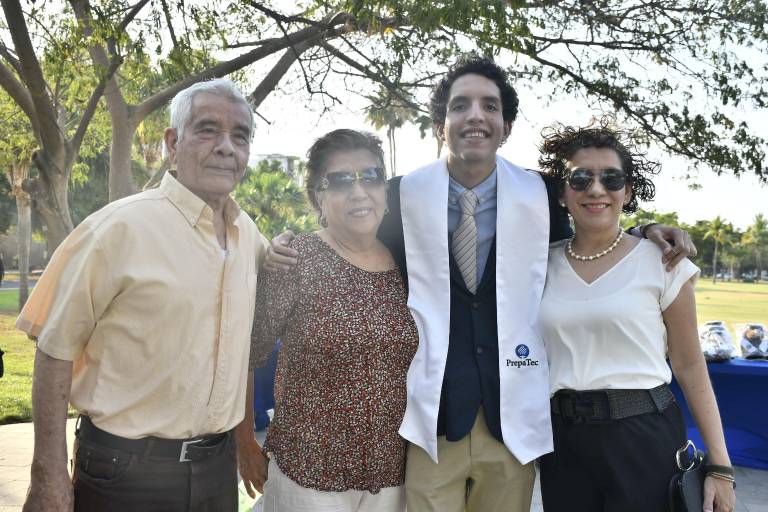 Egresa nueva generación de la Prepa Tec de Monterrey