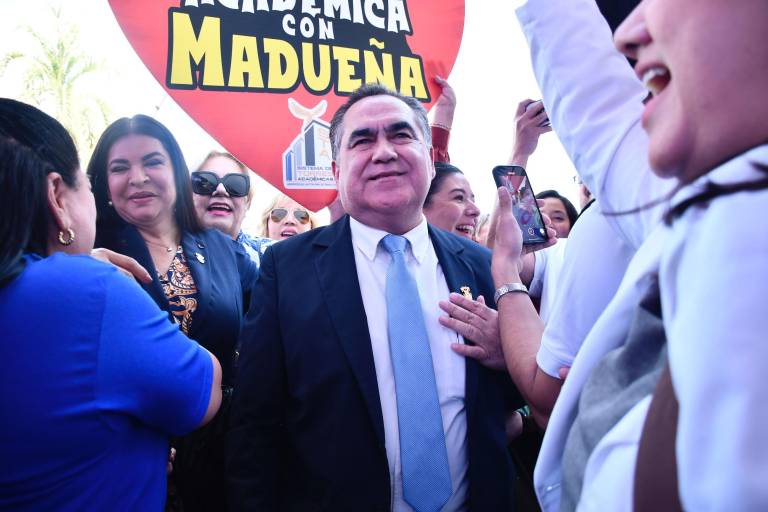 Proselitismo de Jesús Madueña entorpece jornada de comparecencias en Torre Académica