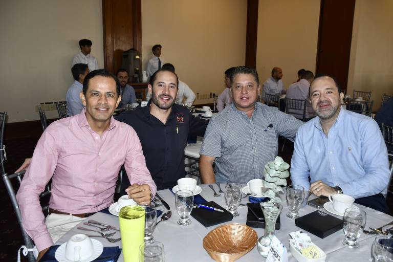 Disfrutan papás del Senda de un día padrísimo