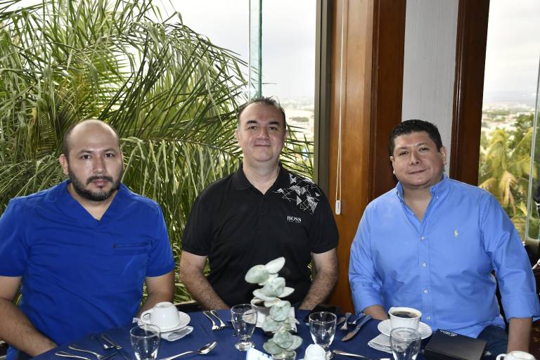 Disfrutan papás del Senda de un día padrísimo