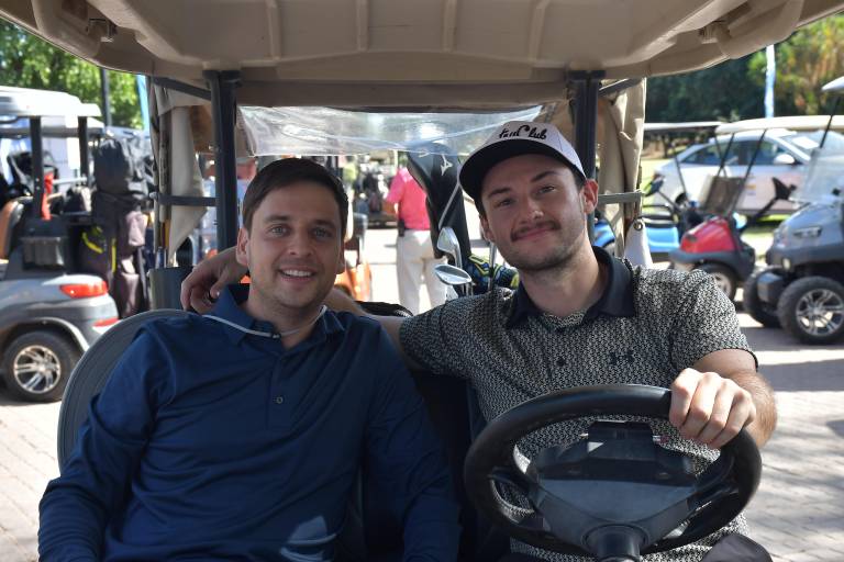 Disfrutan de un torneo más de Golf en el Country Club