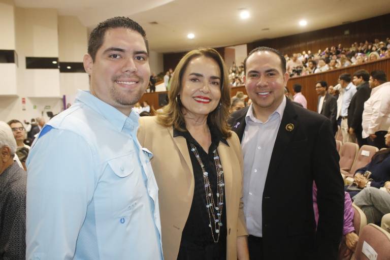 Inmortaliza María del Rosario Espinoza su nombre en letras de oro