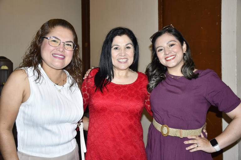 Reconocen trayectoria de la periodista Blanca Rosa Peinado