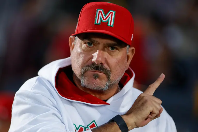 Benjamín Gil logra su primer título de Serie del Caribe.