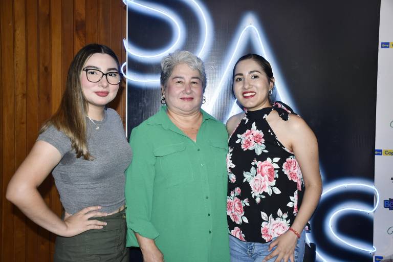 Lleva Strad a mundos opuestos, a través de la rebeldía de su violín