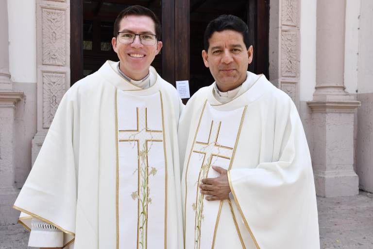 Renuevan sacerdotes sus promesas ministeriales en la Misa Crismal