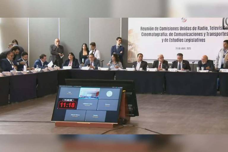 Comisiones del Senado avalan ley para bloquear plataformas digitales pese a sugerencia de cambios de Sheinbaum