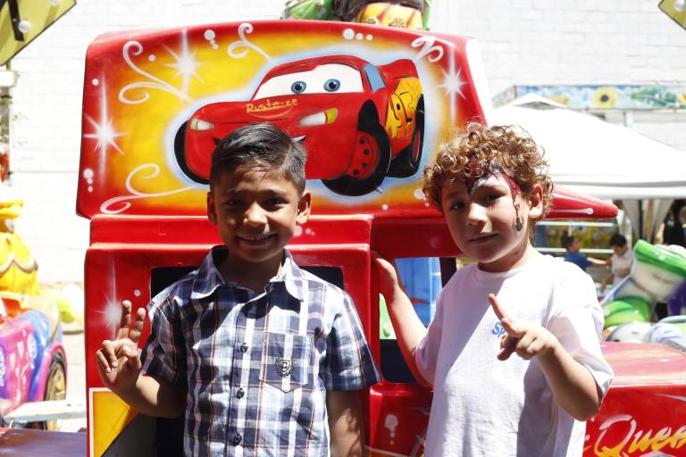 Con juegos mecánicos celebran su tradicional Día del Niño