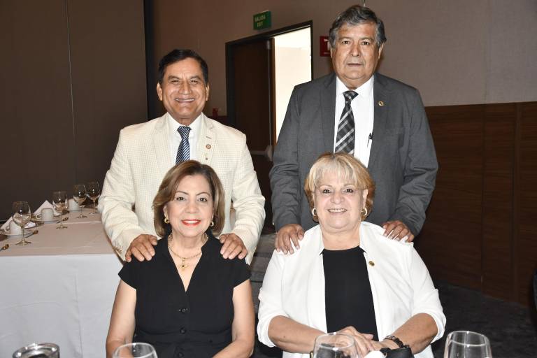 Realiza el Club Rotario Culiacán Oriente Cambio de Botones