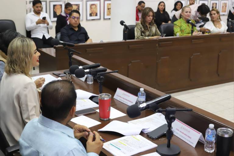 Maribel Chollet exige al Ayuntamiento de Mazatlán cumplir con paridad de género en cargos públicos