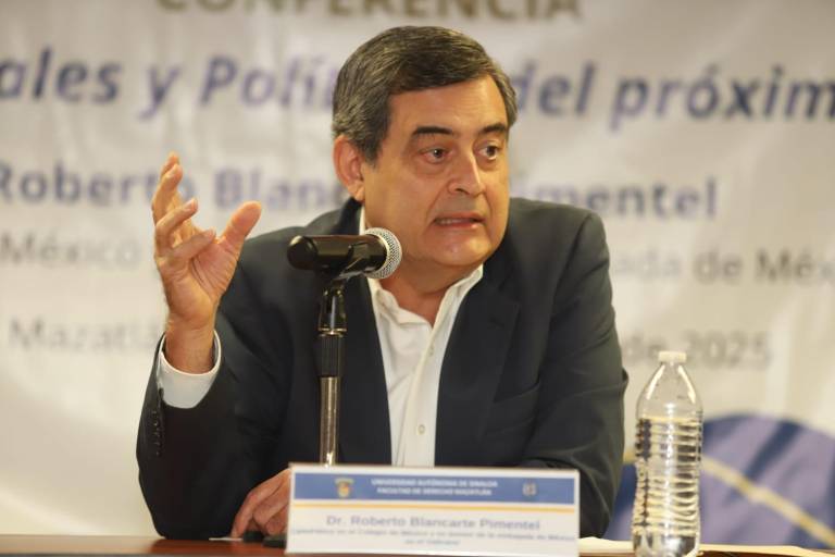 Es Iglesia católica una monarquía absoluta, pero elige al Papa democráticamente: Investigador