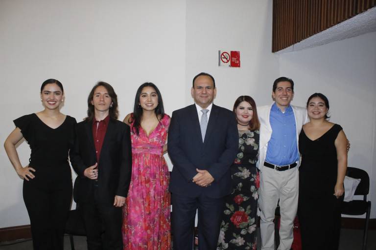 Inmortaliza María del Rosario Espinoza su nombre en letras de oro