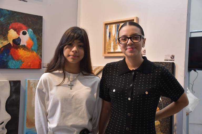 Exponen su arte en busca de la reconstrucción social