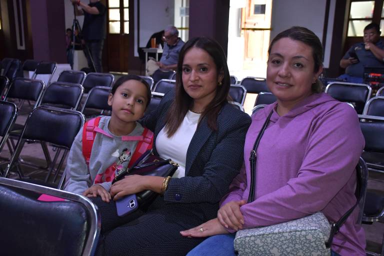 Comparten con ‘Amahl’ un mensaje de generosidad