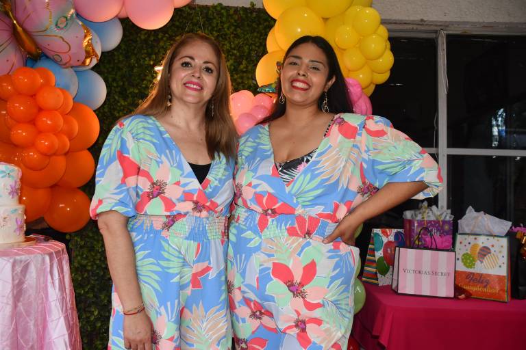 Celebran la vida Maricela y Lorena junto a amigos y familiares