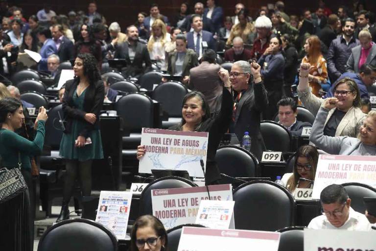 Morena aprueba cambios que redefinen concesiones y sustituyen transmisiones por reasignaciones en la nueva Ley de Aguas