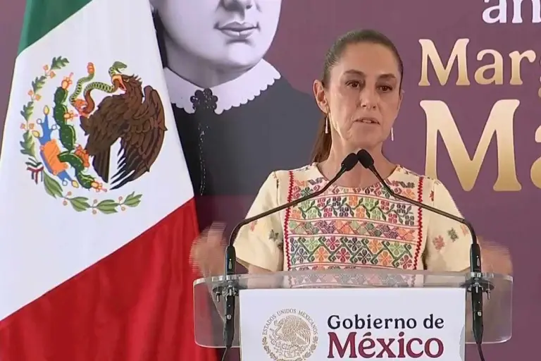 Claudia Sheinbaum aseguró que el Plan B electoral permitirá reducir gastos en instituciones y destinar recursos a necesidades sociales.