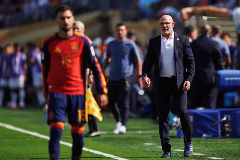 Luis de la Fuente elogió a sus jugadores tras doblegar en la final a Argentina y darle a España su segundo título de la Copa del Mundo.
