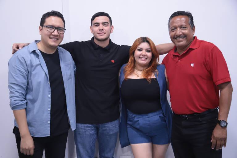 Celebra Noroeste a los cumpleañeros del mes