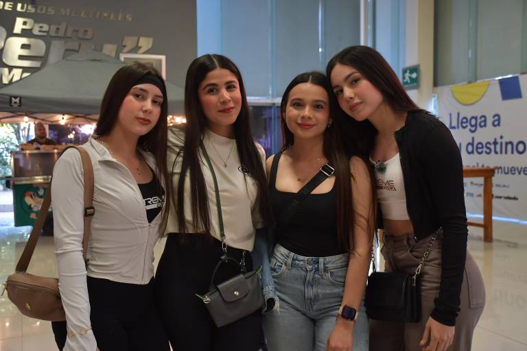 Disfrutan sinaloenses el inicio de la Cibacopa 2026