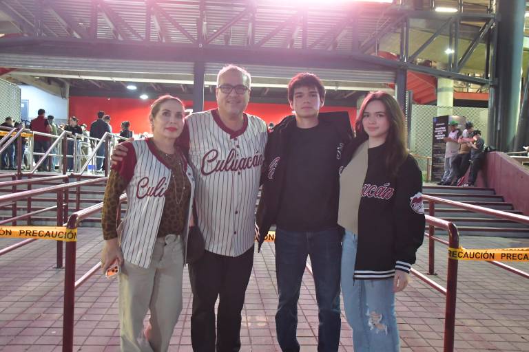 Vibran sinaloenses en el segundo encuentro entre Tomateros y Charros de Jalisco