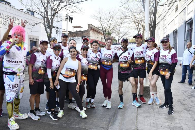 Participan en la carrera del IPN para celebrar el 89 aniversario de su fundación