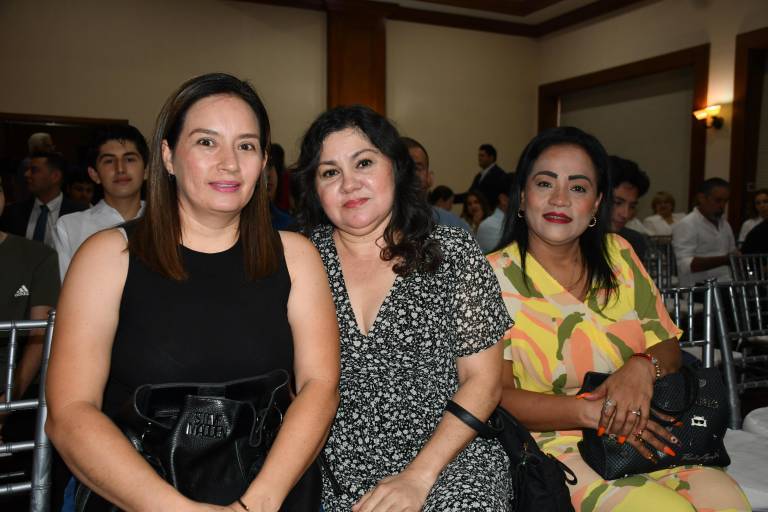 Reconocen rotarios a personas extraordinarias por su vocación y legado