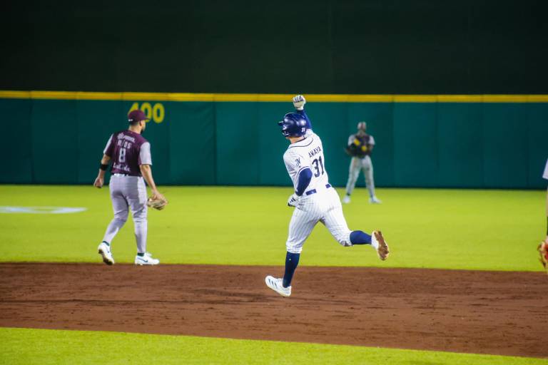 Tomateros no puede mantener la ventaja e inicia serie en Nayarit con derrota ante Jaguares