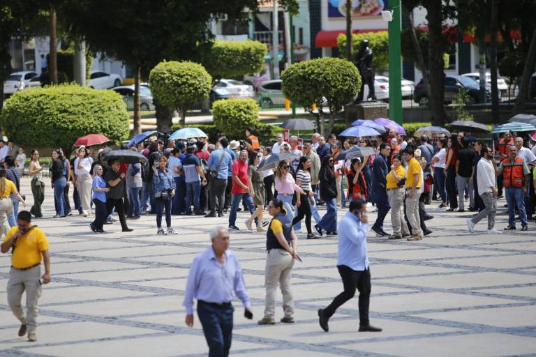 Evacuan Palacio de Gobierno de Sinaloa en 6 minutos y 35 segundos por simulacro nacional de sismo