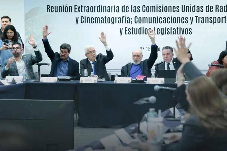 Avanza en el Senado ley de telecomunicaciones; legisladores advierten riesgo de ‘vigilancia masiva’