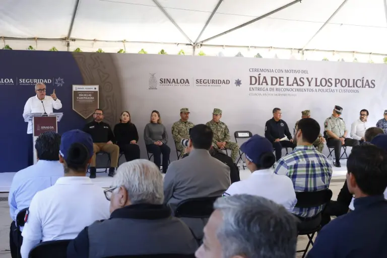 Rocha anuncia 10% de aumento salarial a policías y $500 millones para seguridad estatal