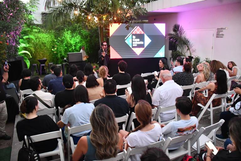 ‘Pujan’ por la mejor pieza de arte en ‘La Casa Subasta’