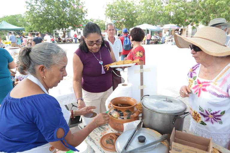 Celebran el primer Mercadito Campestre en Palmillas, en Mazatlán