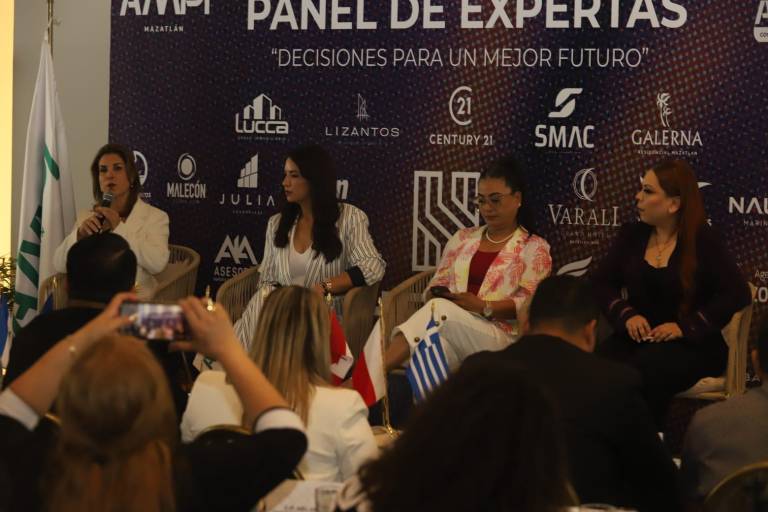 El reto para Mazatlán en 10 años: recuperar la confianza y ampliar servicios, señalan en panel