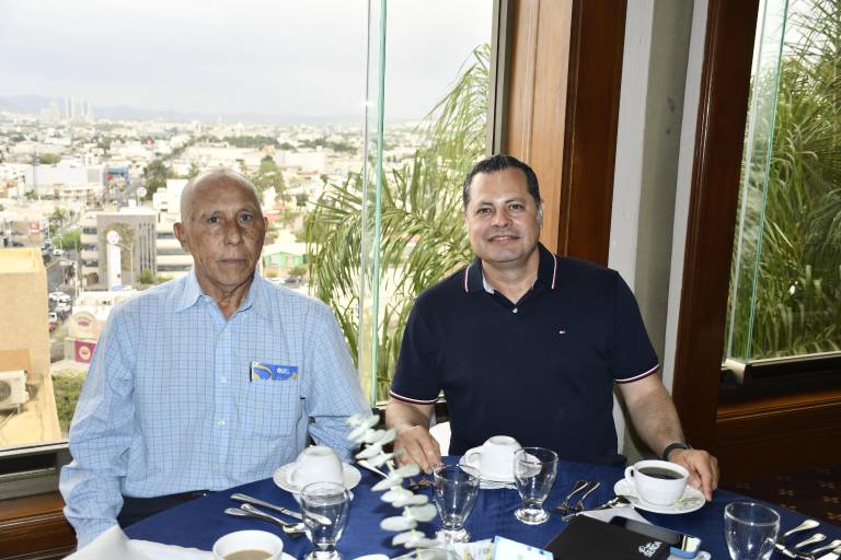 Disfrutan papás del Senda de un día padrísimo