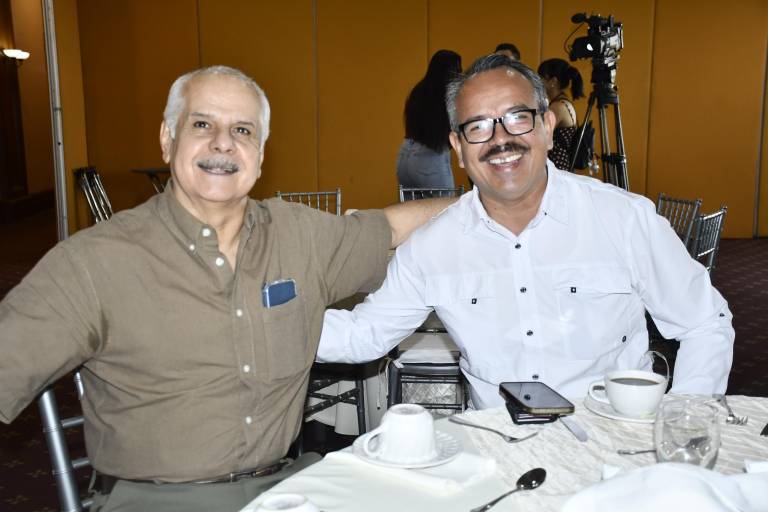 Reconocen trayectoria de la periodista Blanca Rosa Peinado