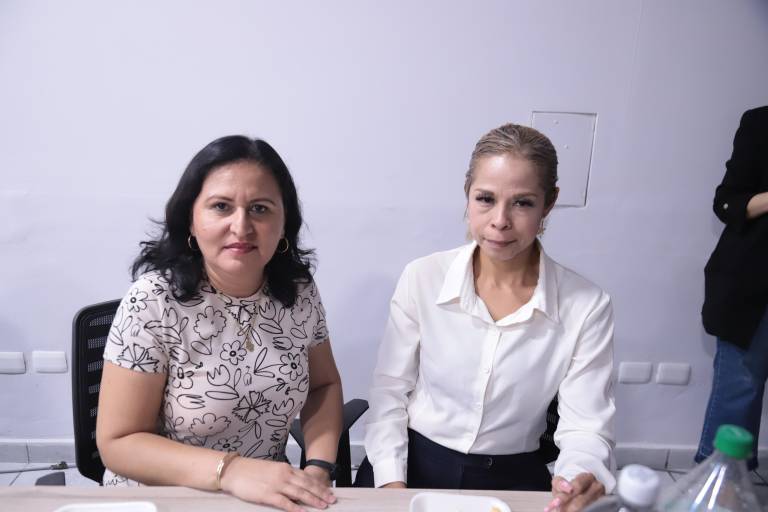 Celebra Noroeste a los cumpleañeros del mes