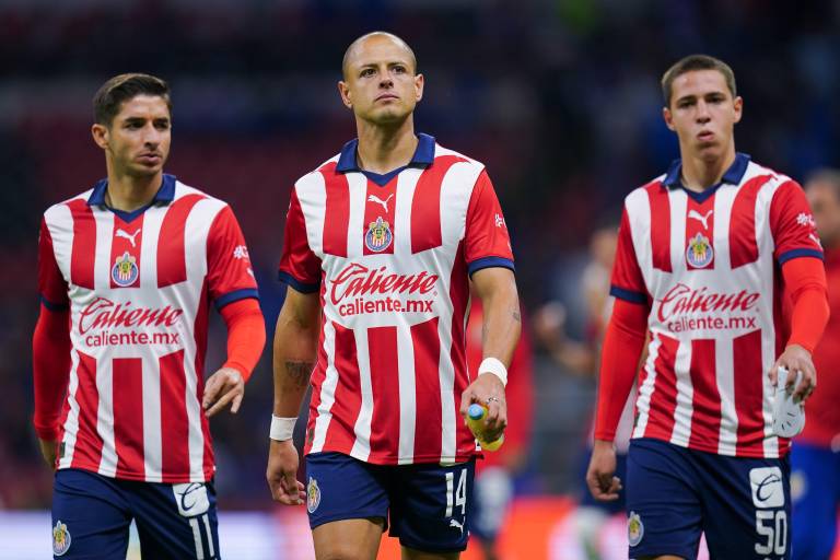 Chicharito queda fuera de Chivas tras su segunda etapa en el club