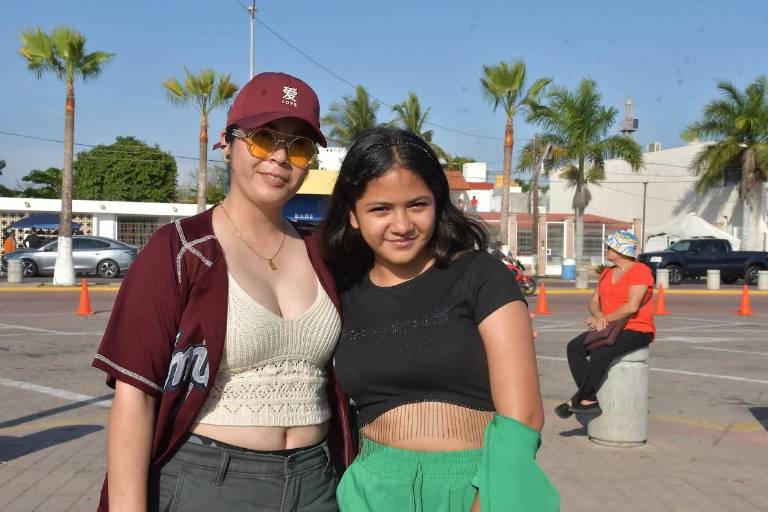 Disfrutan del Carnaval de Altata 2026 ‘Oleajes de Alegría’