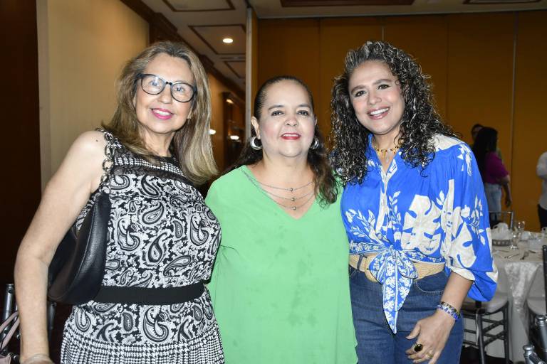 Reconocen trayectoria de la periodista Blanca Rosa Peinado