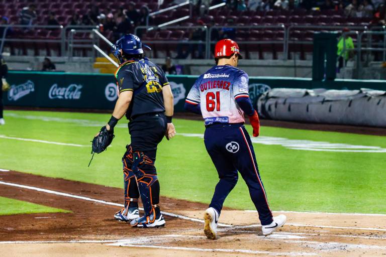 Jaguares remontan y castigan a Águilas en Tepic