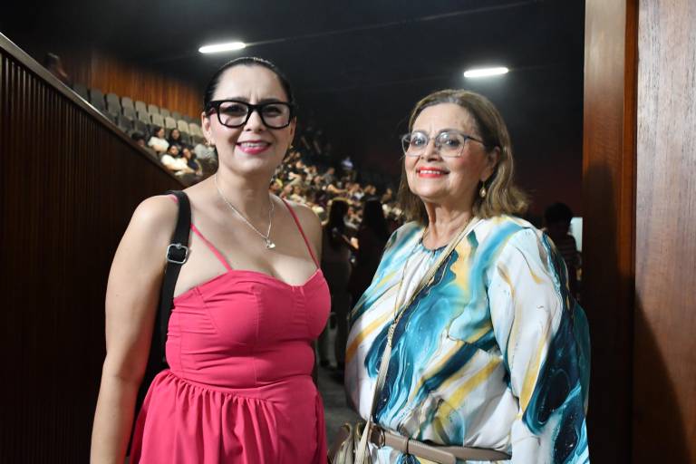 Aplauden sinaloenses la ópera